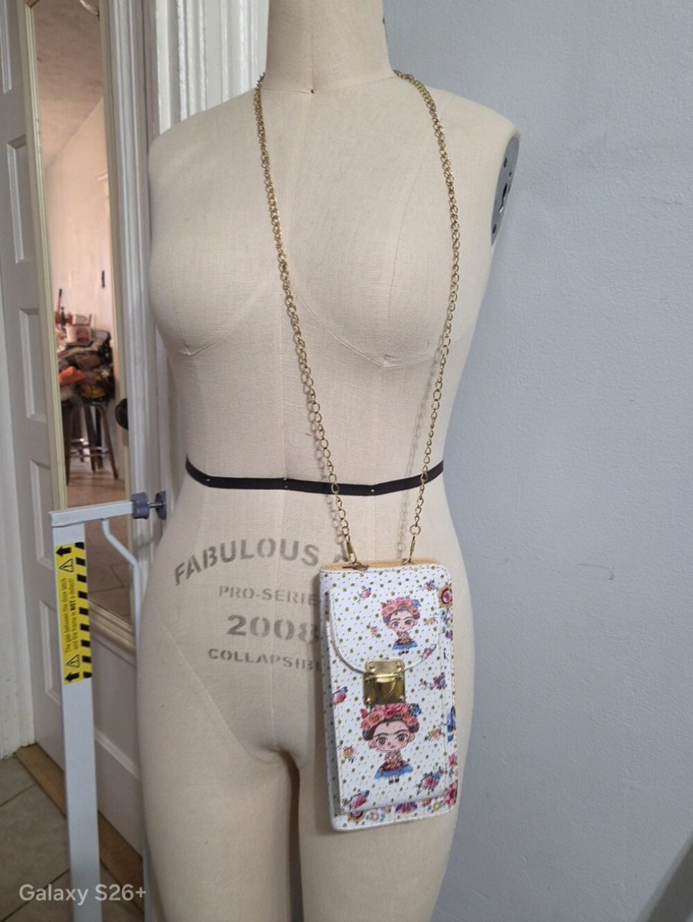 Frida Kahlo 3-in-1 Crossbody Wallet with Zipper